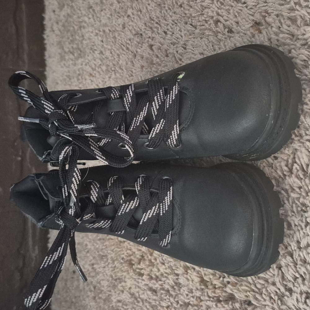 Black Lace-Up Boots Cat And Jack